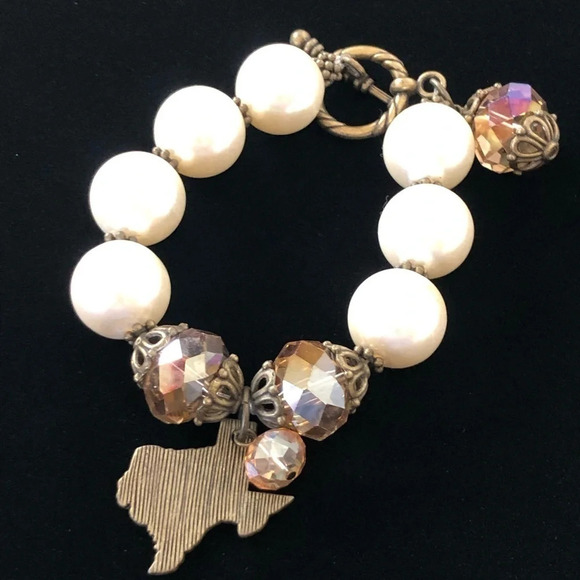 Large Faux Pearl Iridescent Beaded Bracelet state of Texas Charm Bauble Fashion - Picture 2 of 5